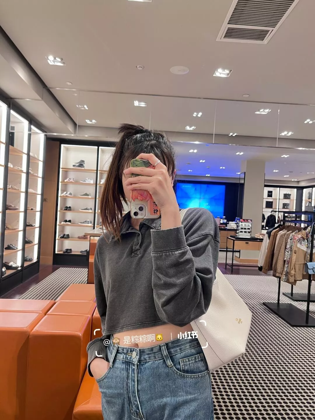 코치 로렐 시그니처 레더 지퍼 호보백 상세 이미지 80