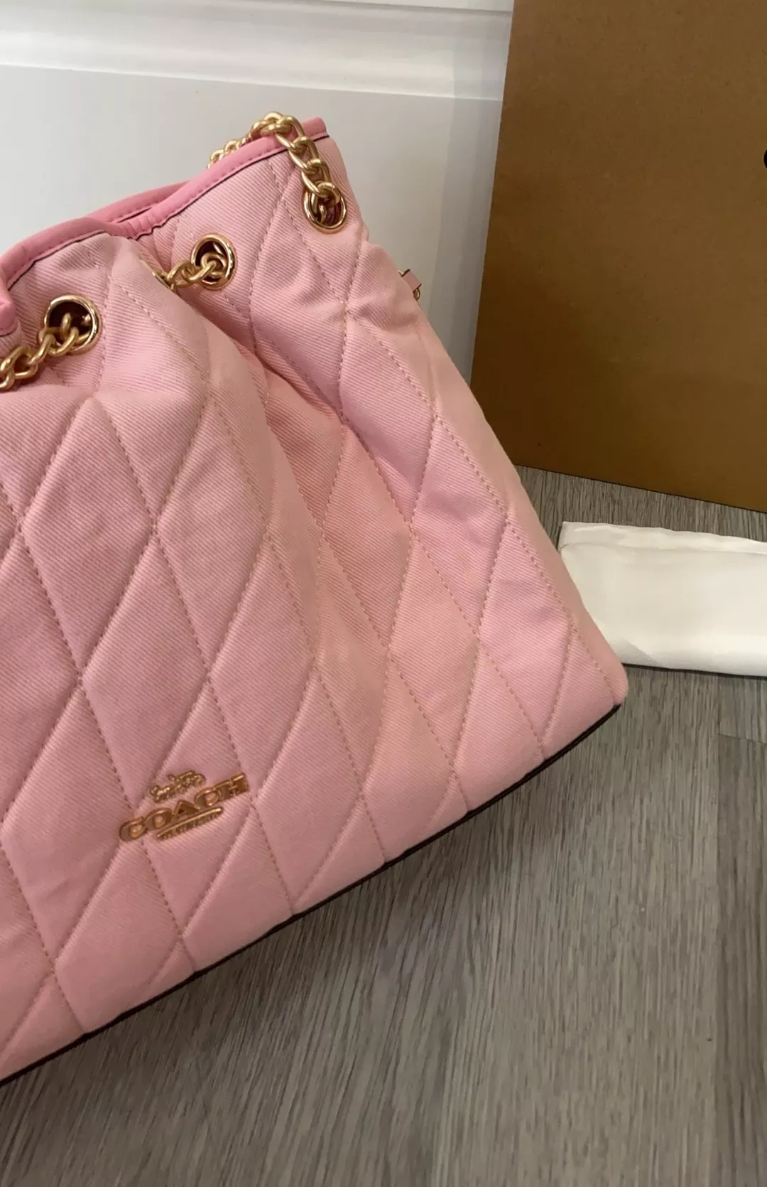 코치 에블린 중형 오일왁스 퀼팅 숄더백 상세 이미지 5