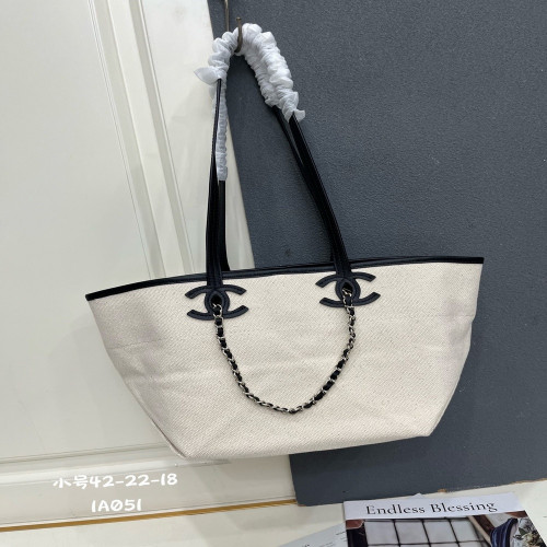 샤넬 26S 캔버스 로고 체인 쇼핑 토트백
