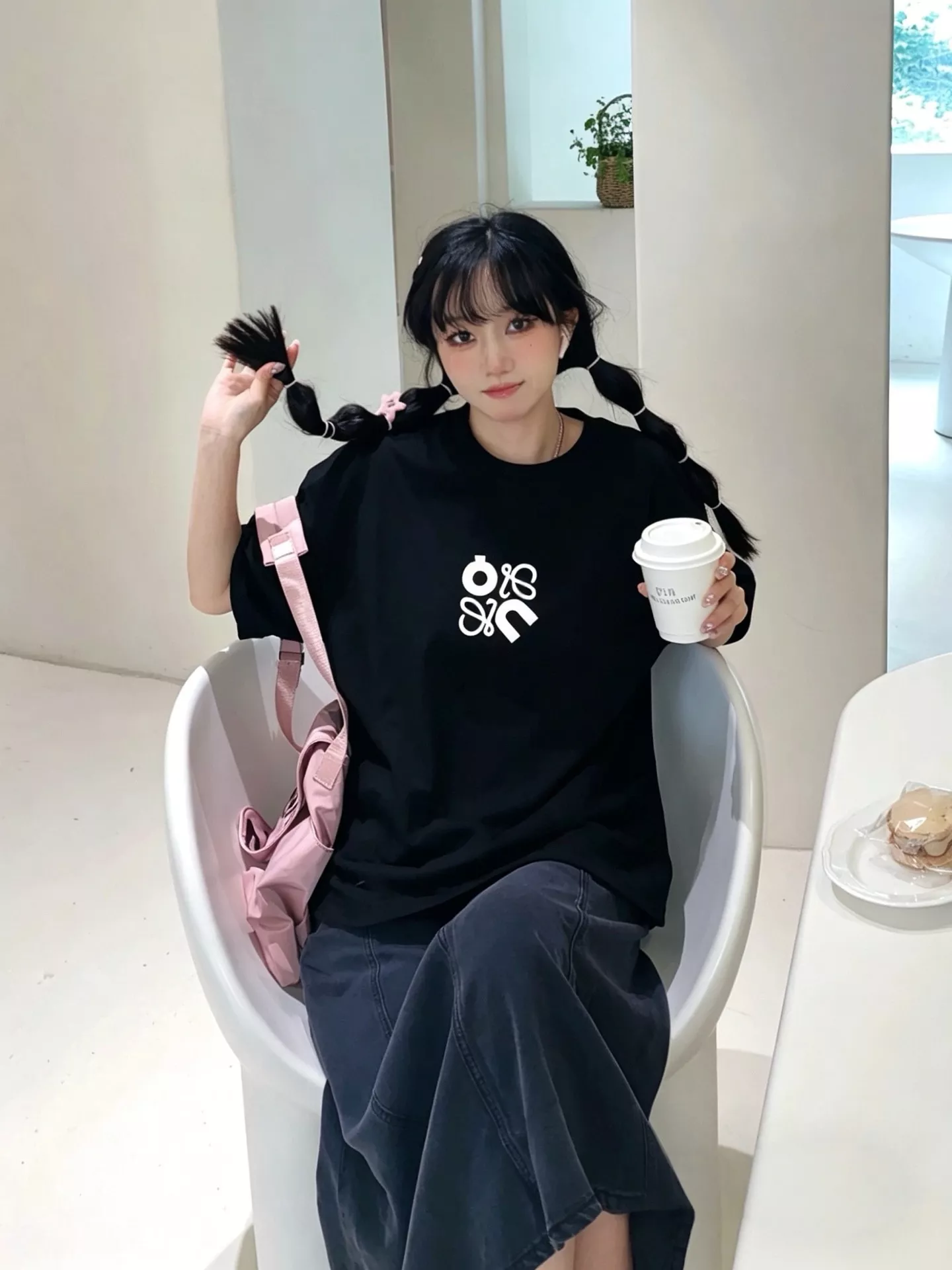 로에베 온 협업 로고 프린트 디스트레스 반팔 티셔츠 상세 이미지 20