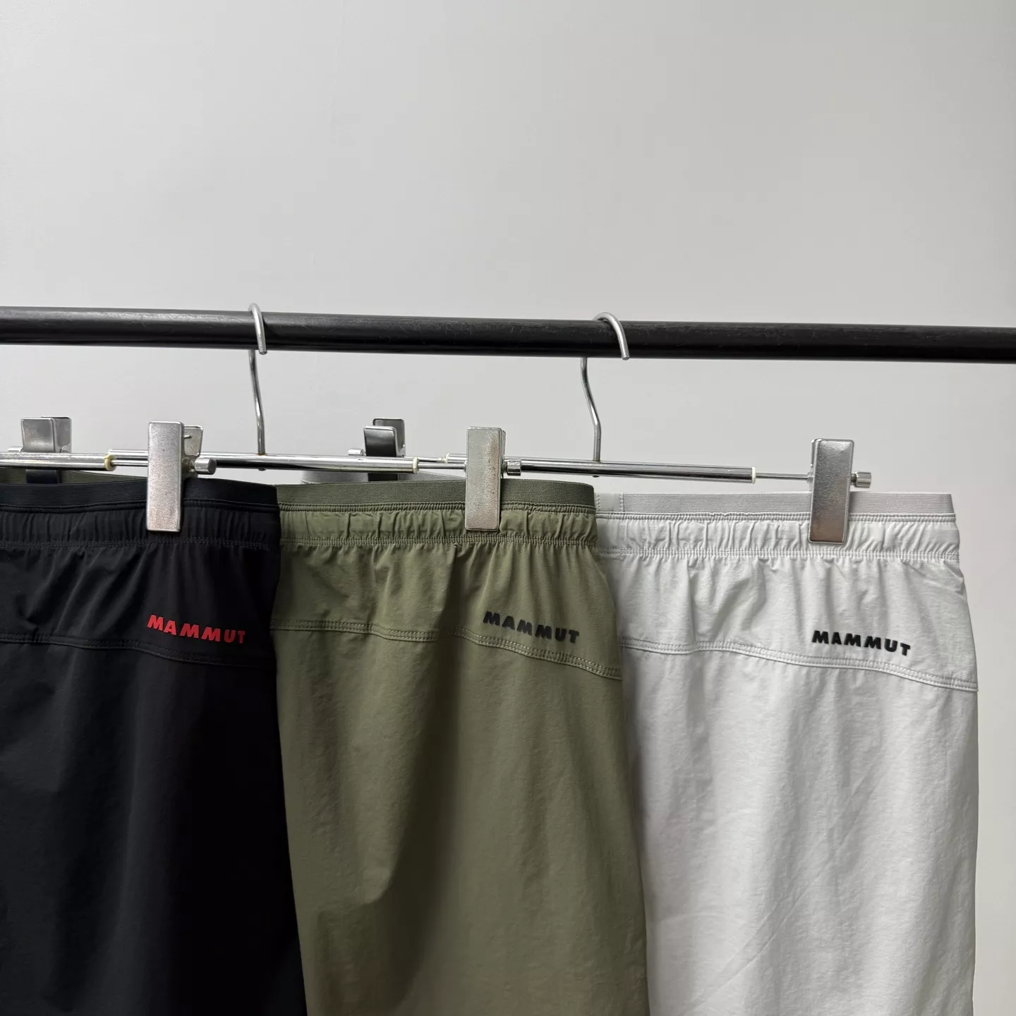 마무트 로고 포인트 아웃도어 속건 하프 팬츠 상세 이미지 9