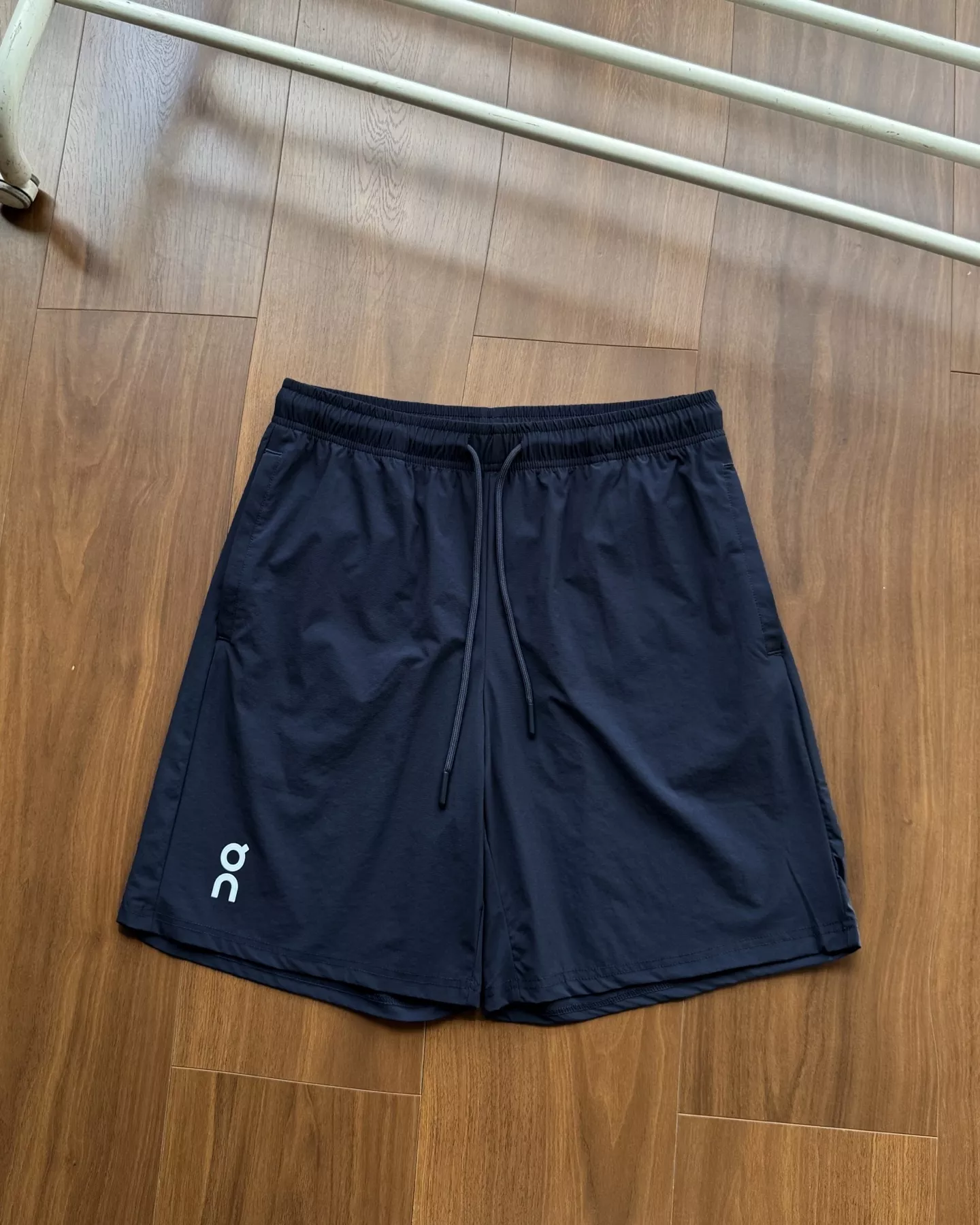 온러닝 클럽 경량 아이스감 우븐 스포츠 쇼츠 상세 이미지 3