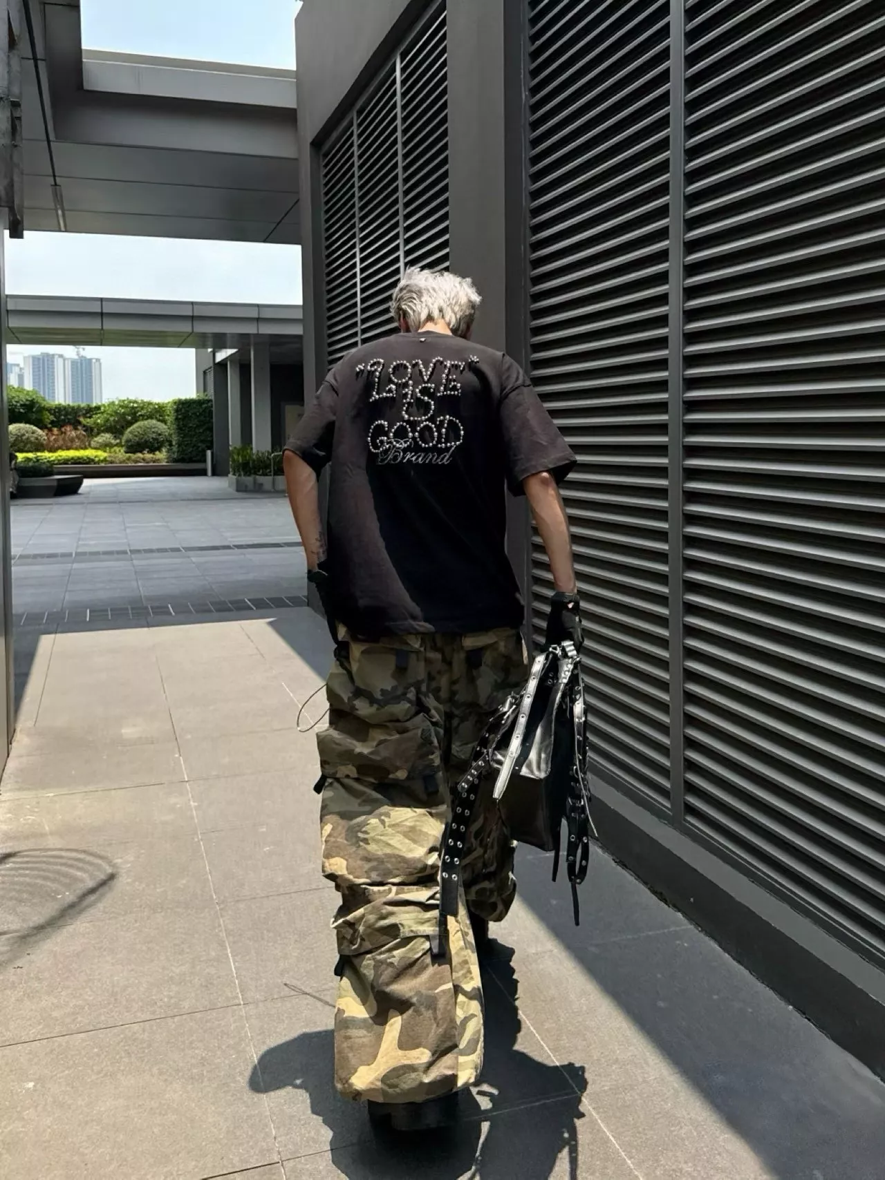 굿브랜드 진주 로고 레터링 루즈핏 반팔 티셔츠 상세 이미지 21