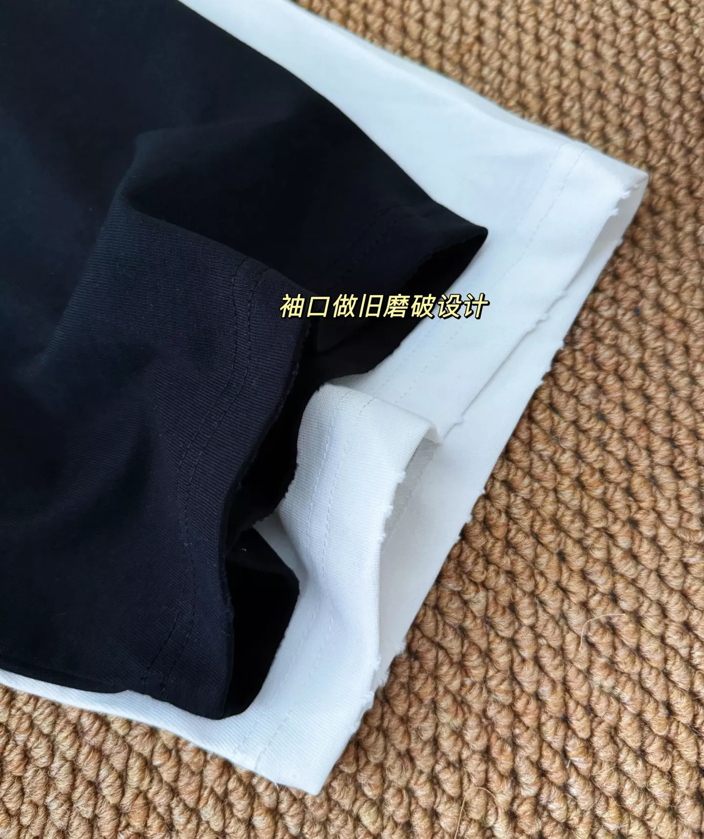 발렌시아가 고딕 그래피티 빈티지 워싱 오버핏 반소매 티셔츠 상세 이미지 16
