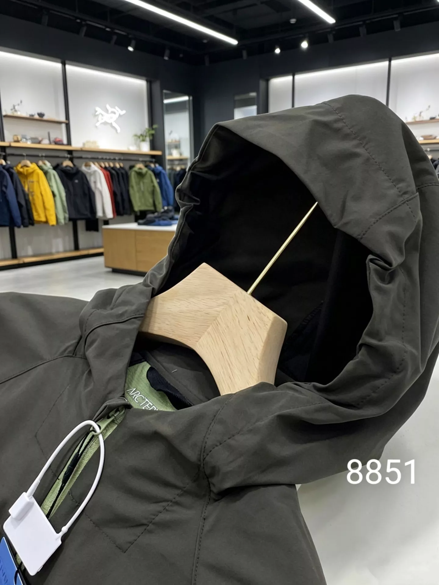 아크테릭스 고어텍스 경량 배색 후드 집업 재킷 상세 이미지 10