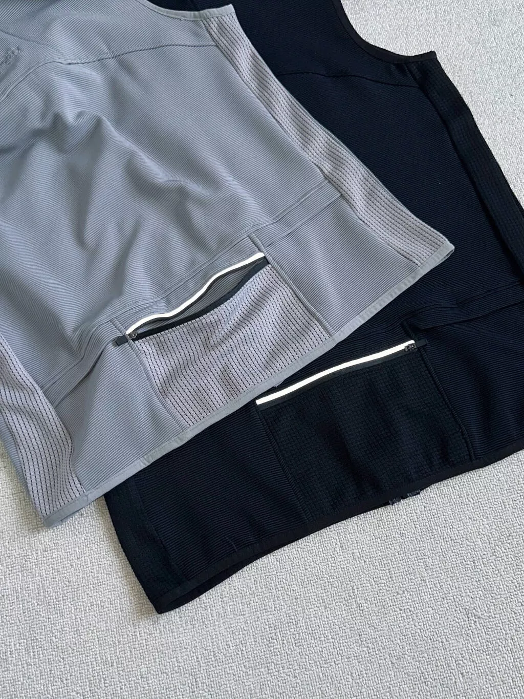 아크테릭스 경량 기능성 반하이넥 집업 조끼 상세 이미지 10
