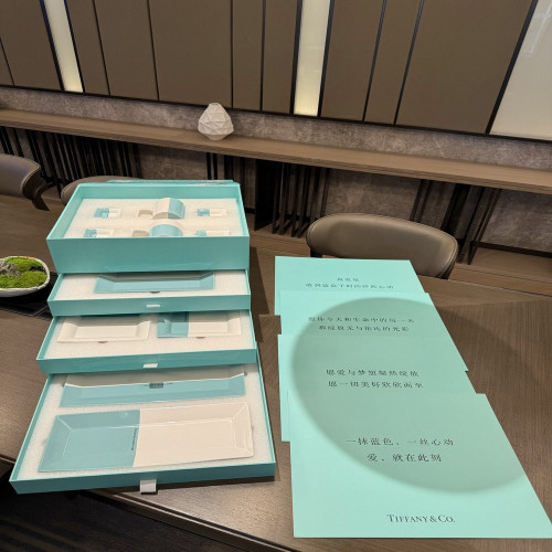 티파니앤코 블루 본차이나 12종 식기 기프트 세트