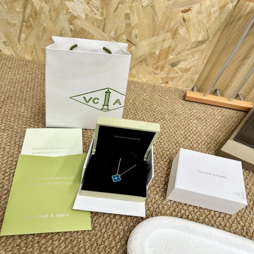 반클리프아펠 빈티지 알함브라 단화 모티브 18K 도금 목걸이