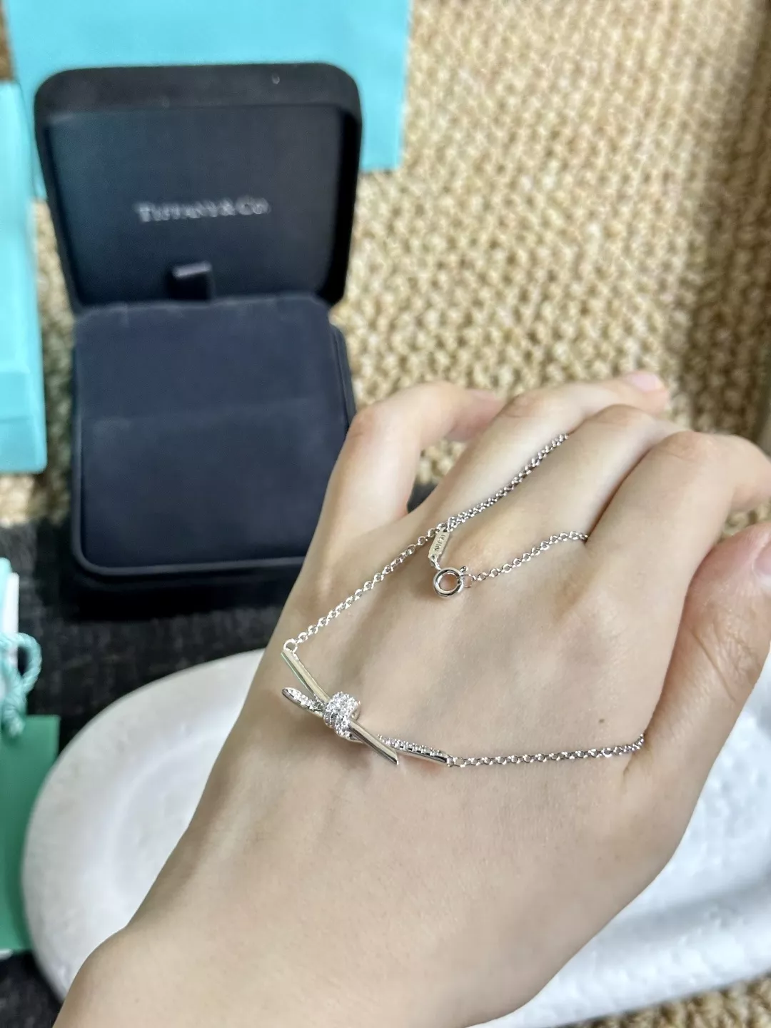 티파니앤코 보우 모티프 실버 체인 목걸이 상세 이미지 9