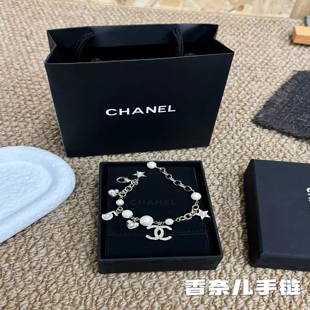 샤넬 더블 로고 포인트 체인 팔찌