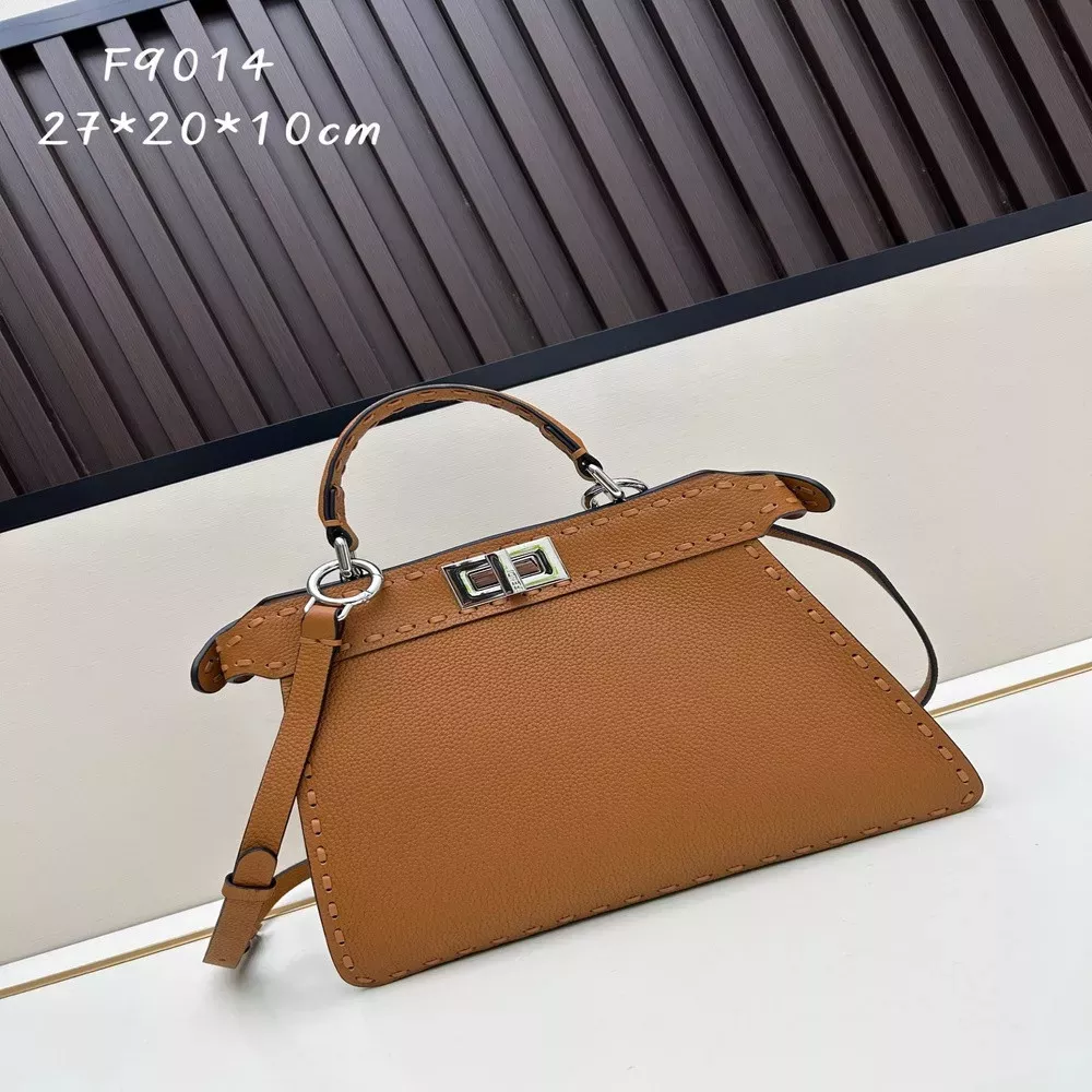 펜디 피카부 핸드 스티치 송아지가죽 토트백