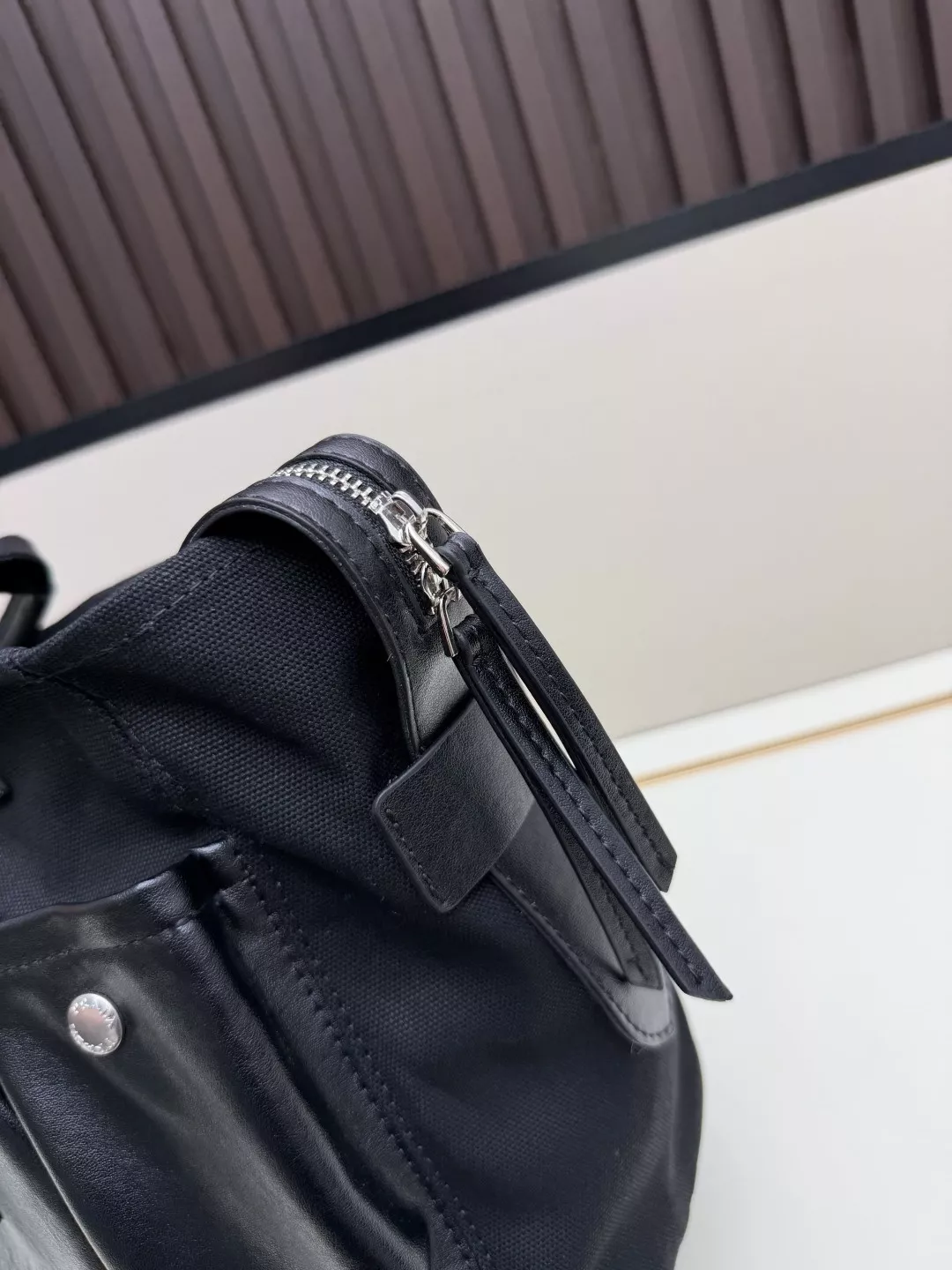 프라다 루트 멀티포켓 캔버스 레더 콤비 보스턴백 상세 이미지 6