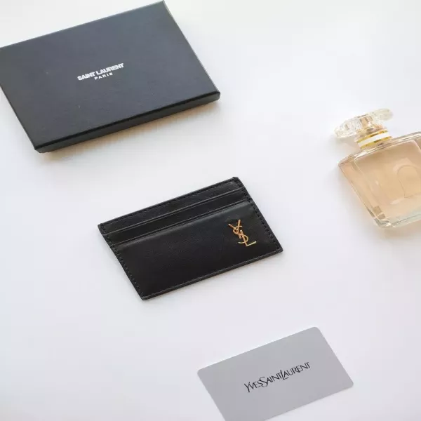 입생로랑 YSL 로고 엠보 스티치 소가죽 카드지갑