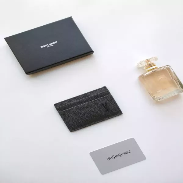 입생로랑 YSL 로고 엠보 스티치 소가죽 카드지갑