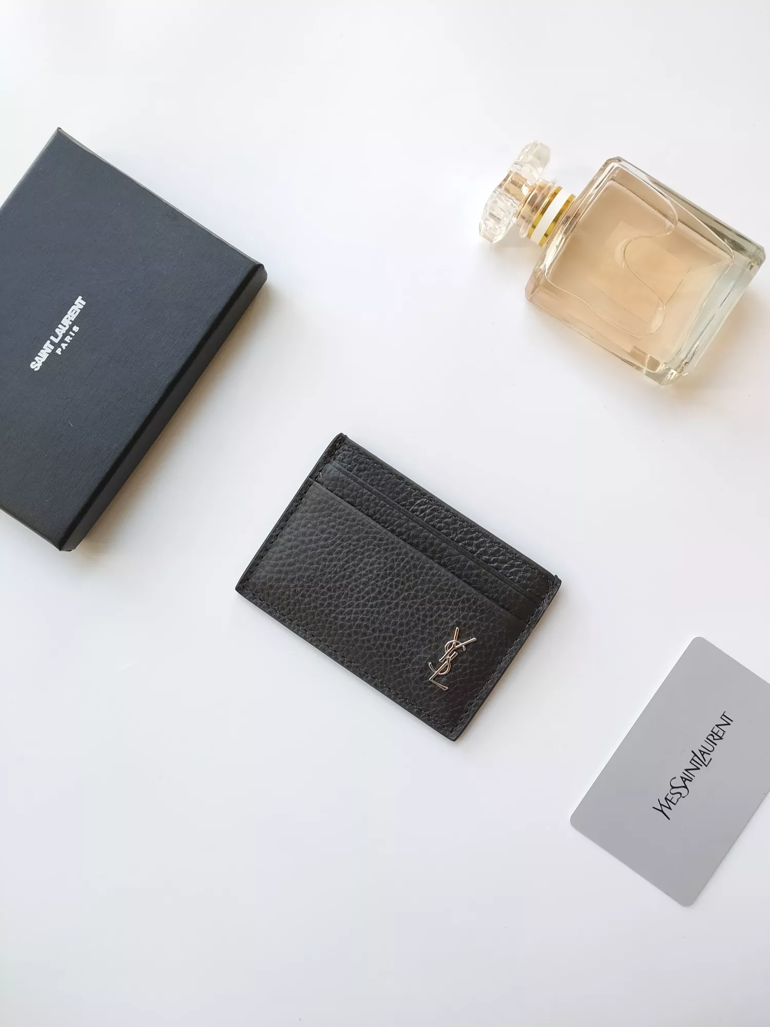 입생로랑 YSL 로고 엠보 스티치 소가죽 카드지갑 상세 이미지 2