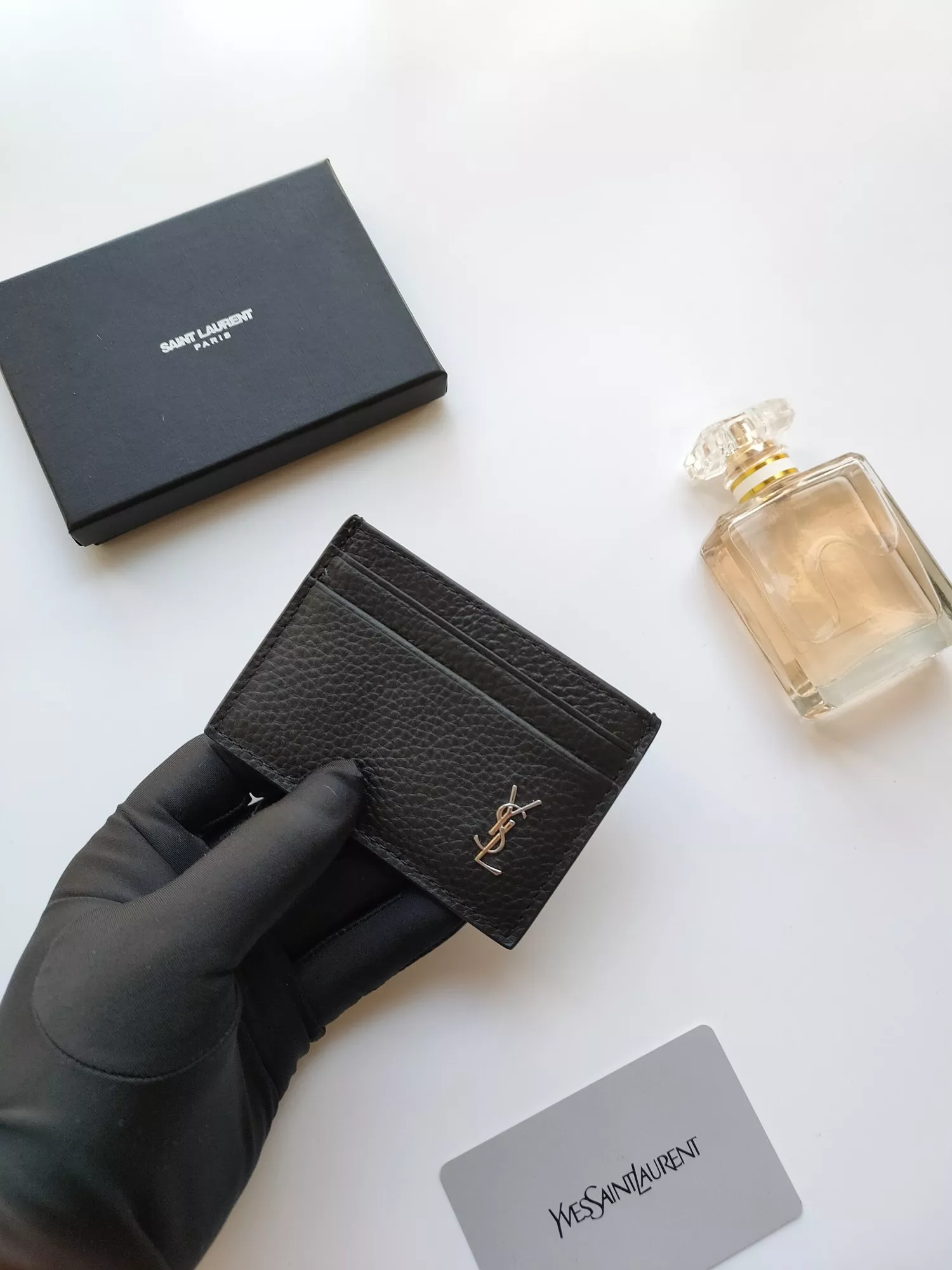 입생로랑 YSL 로고 엠보 스티치 소가죽 카드지갑 상세 이미지 4