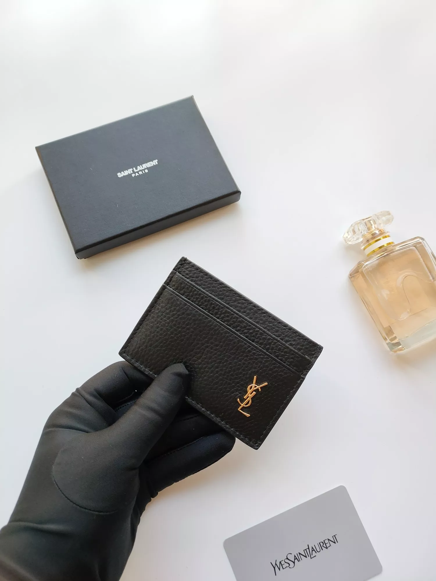 입생로랑 YSL 로고 엠보 스티치 소가죽 카드지갑 상세 이미지 4