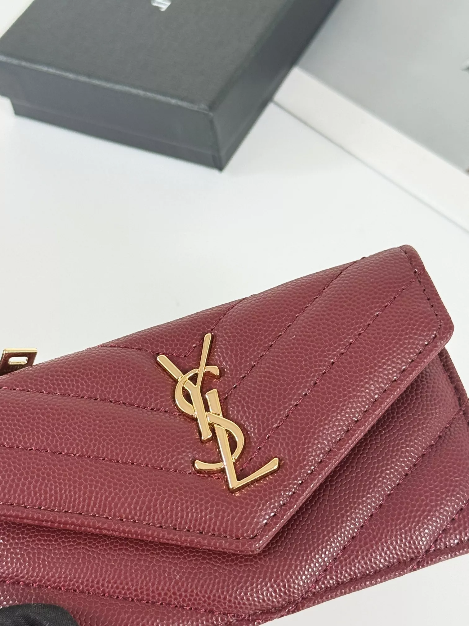 입생로랑 YSL 퀼팅 플랩 지퍼 카드지갑 상세 이미지 4