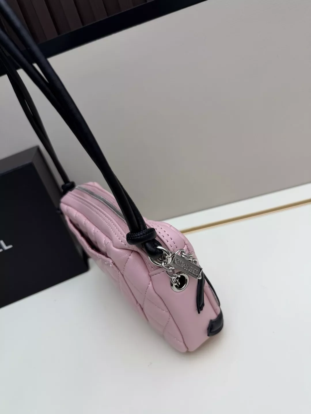 샤넬 캉봉 퀼팅 레더 언더암 숄더백 상세 이미지 3