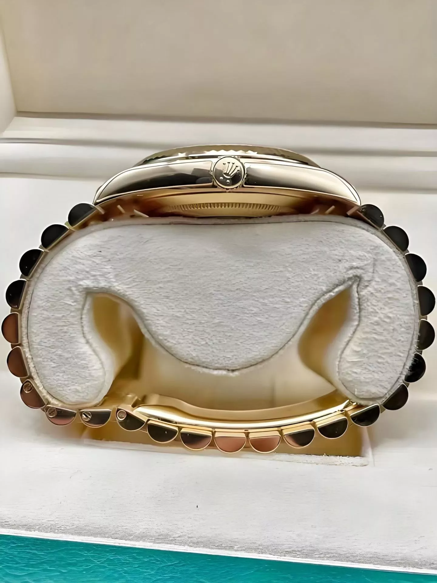 롤렉스 데이데이트 옐로우 골드톤 40mm 오토매틱 워치 상세 이미지 7