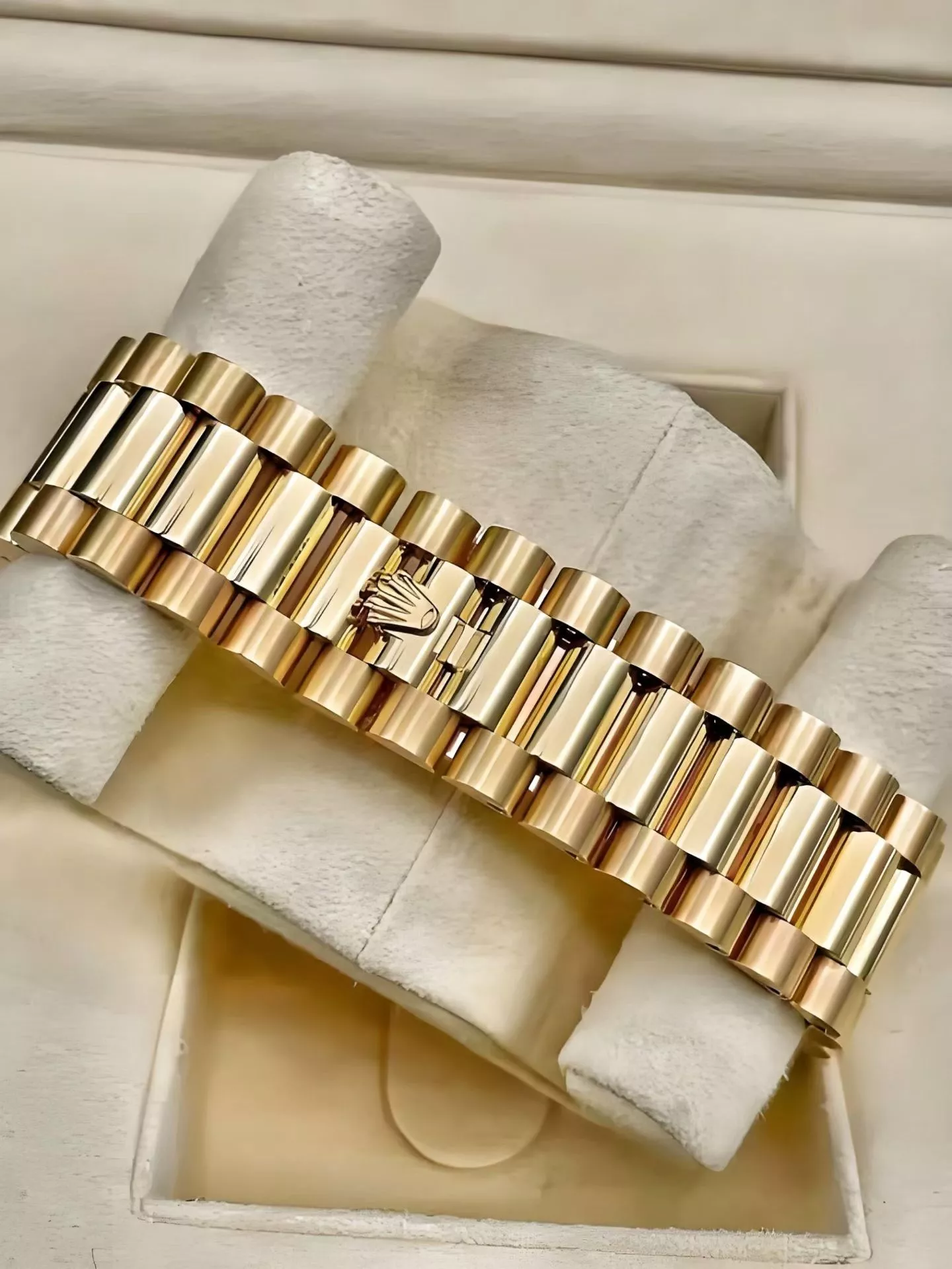 롤렉스 데이데이트 옐로우 골드톤 40mm 오토매틱 워치 상세 이미지 4