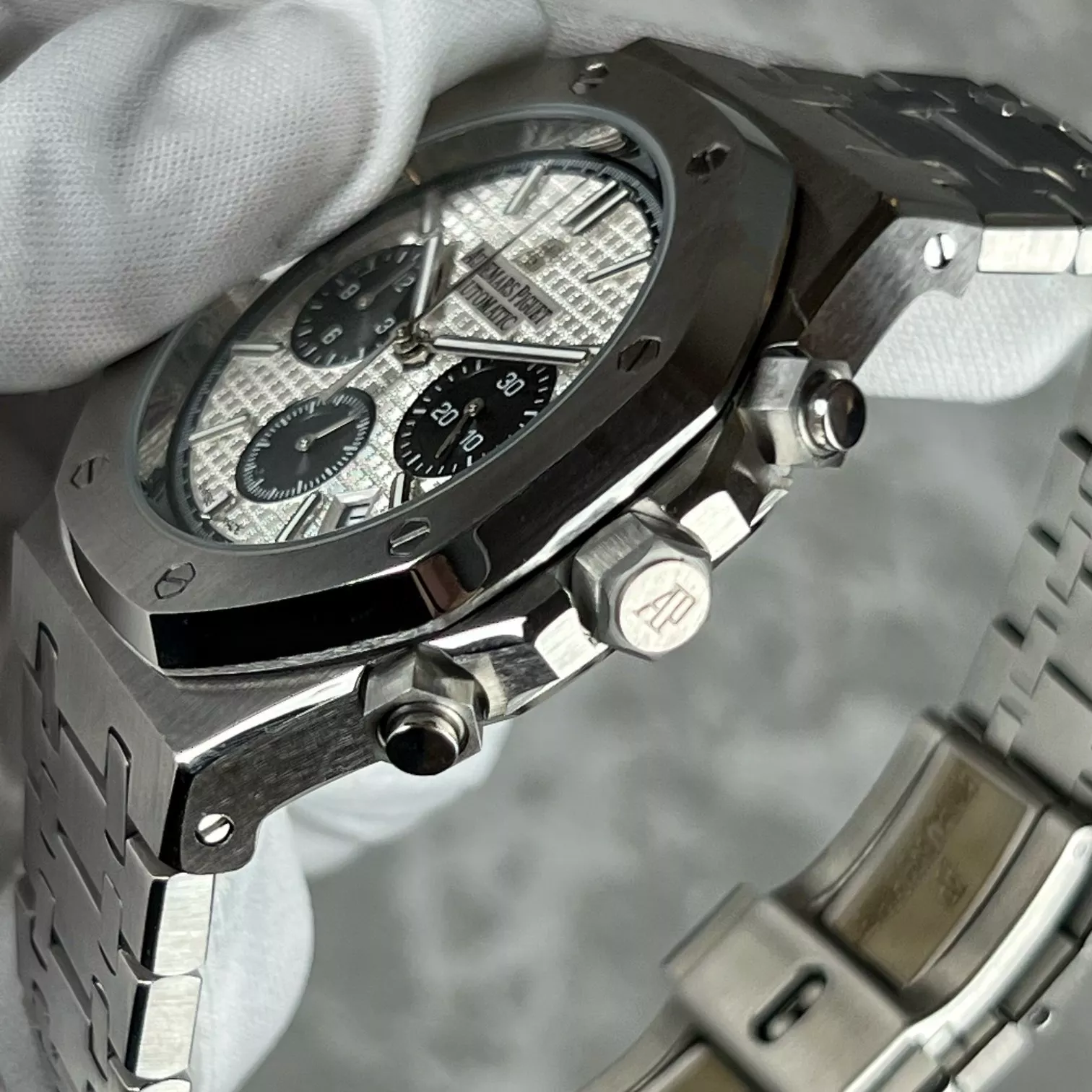 오데마피게 로열오크 41mm 스테인리스 오토매틱 크로노그래프 워치 상세 이미지 8