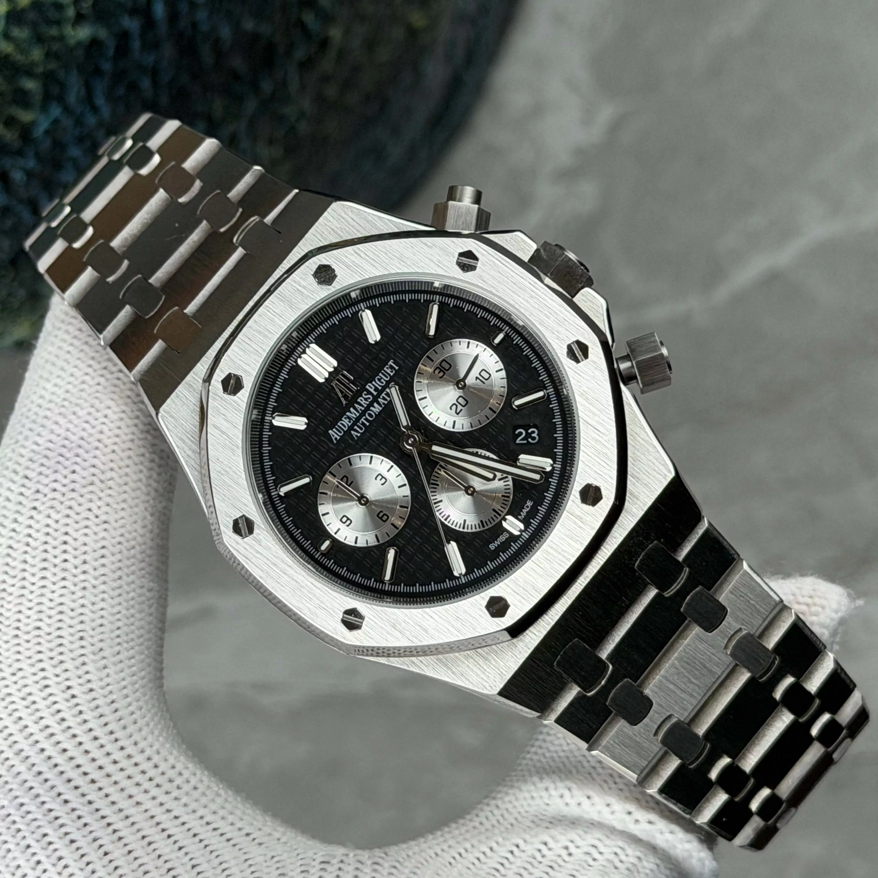 오데마피게 로열오크 크로노그래프 41mm 메탈 워치 상세 이미지 1