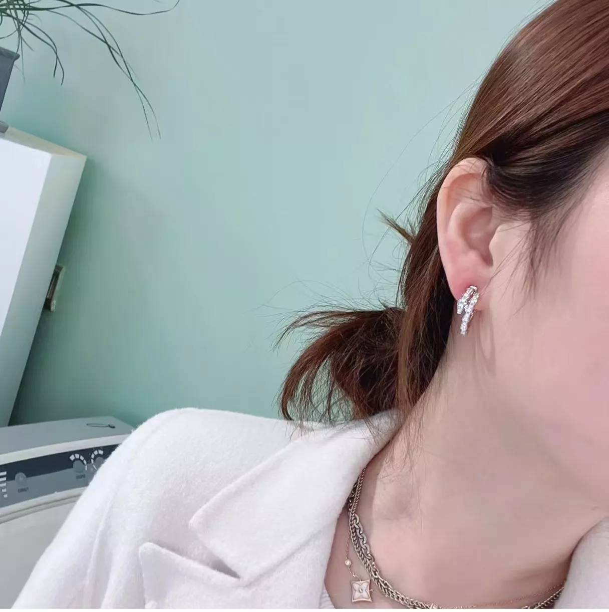 불가리 세르펜티 풀파베 스네이크 이어링 상세 이미지 8