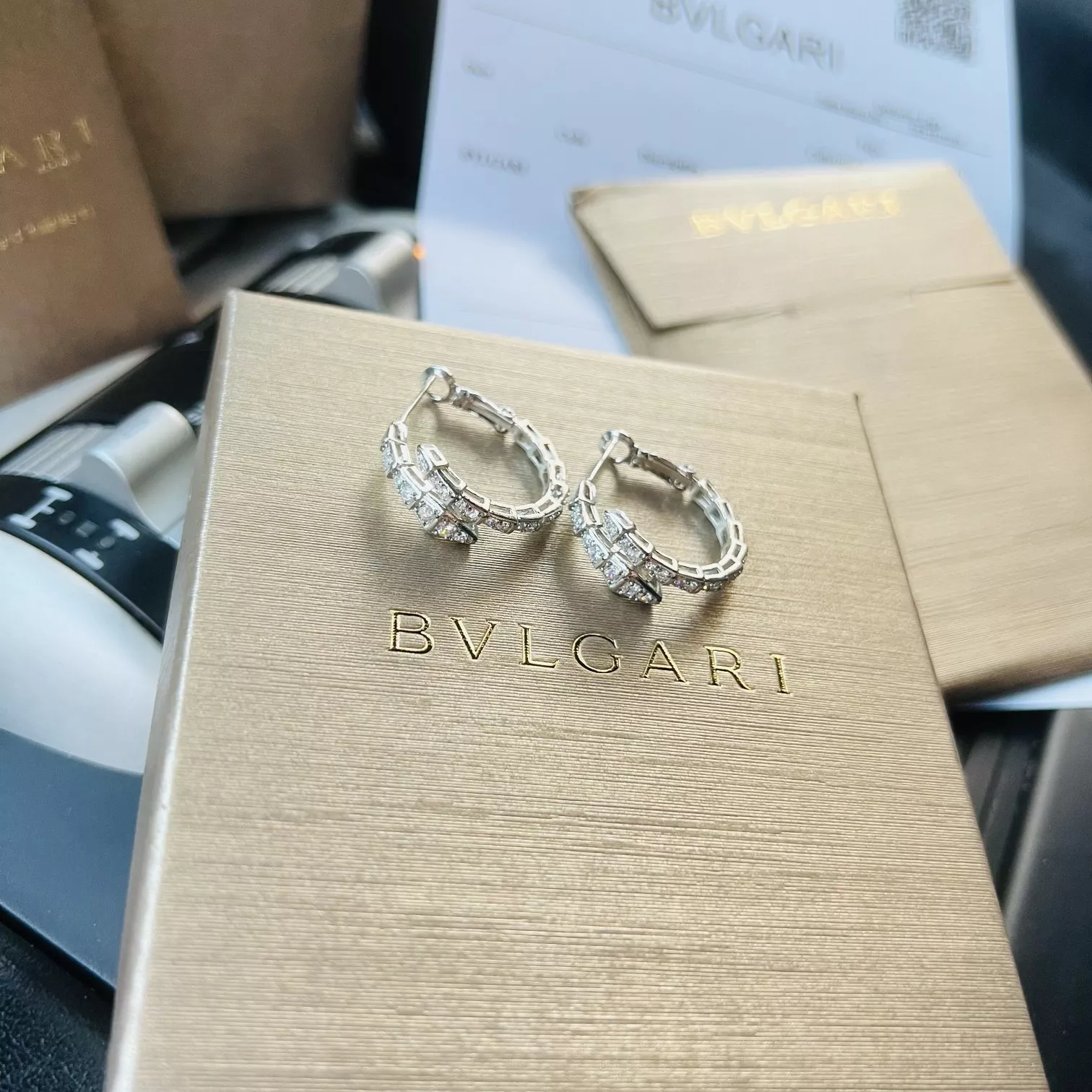 불가리 세르펜티 풀파베 스네이크 이어링 상세 이미지 3