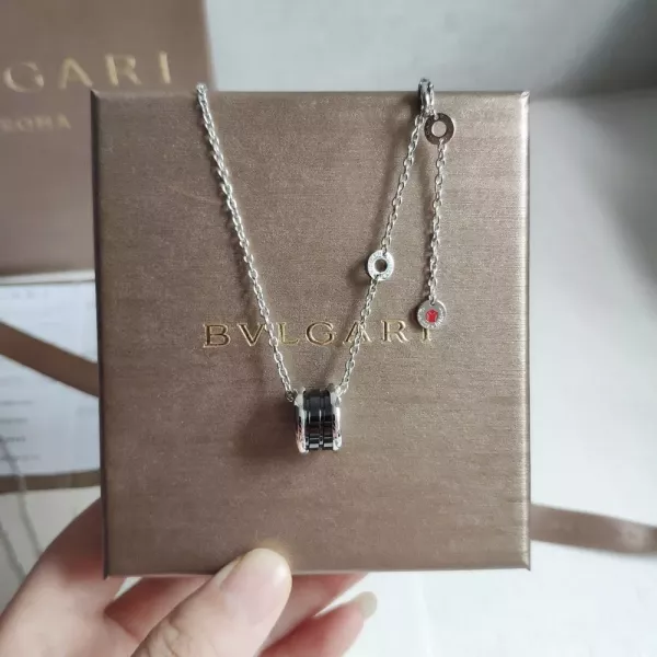 불가리 비제로원 블랙 세라믹 레드 포인트 조절형 목걸이