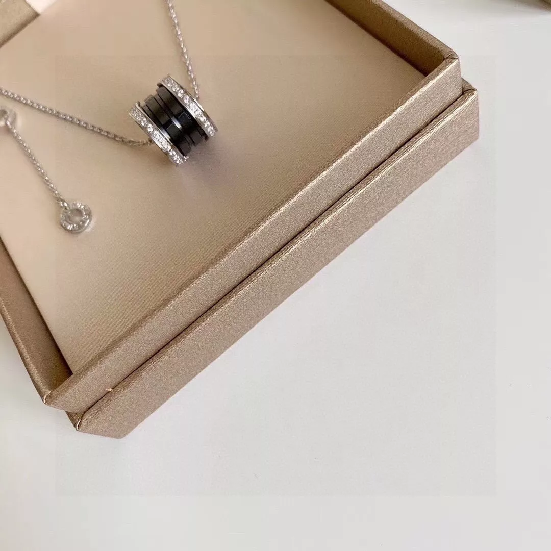 불가리 블랙 세라믹 실버 엣지 스톤 펜던트 목걸이 상세 이미지 4
