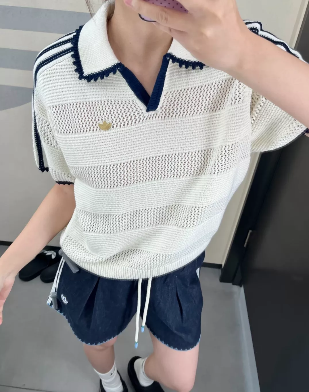 아디다스 삼선 배색 브이넥 펀칭 반소매 니트 폴로 상세 이미지 7