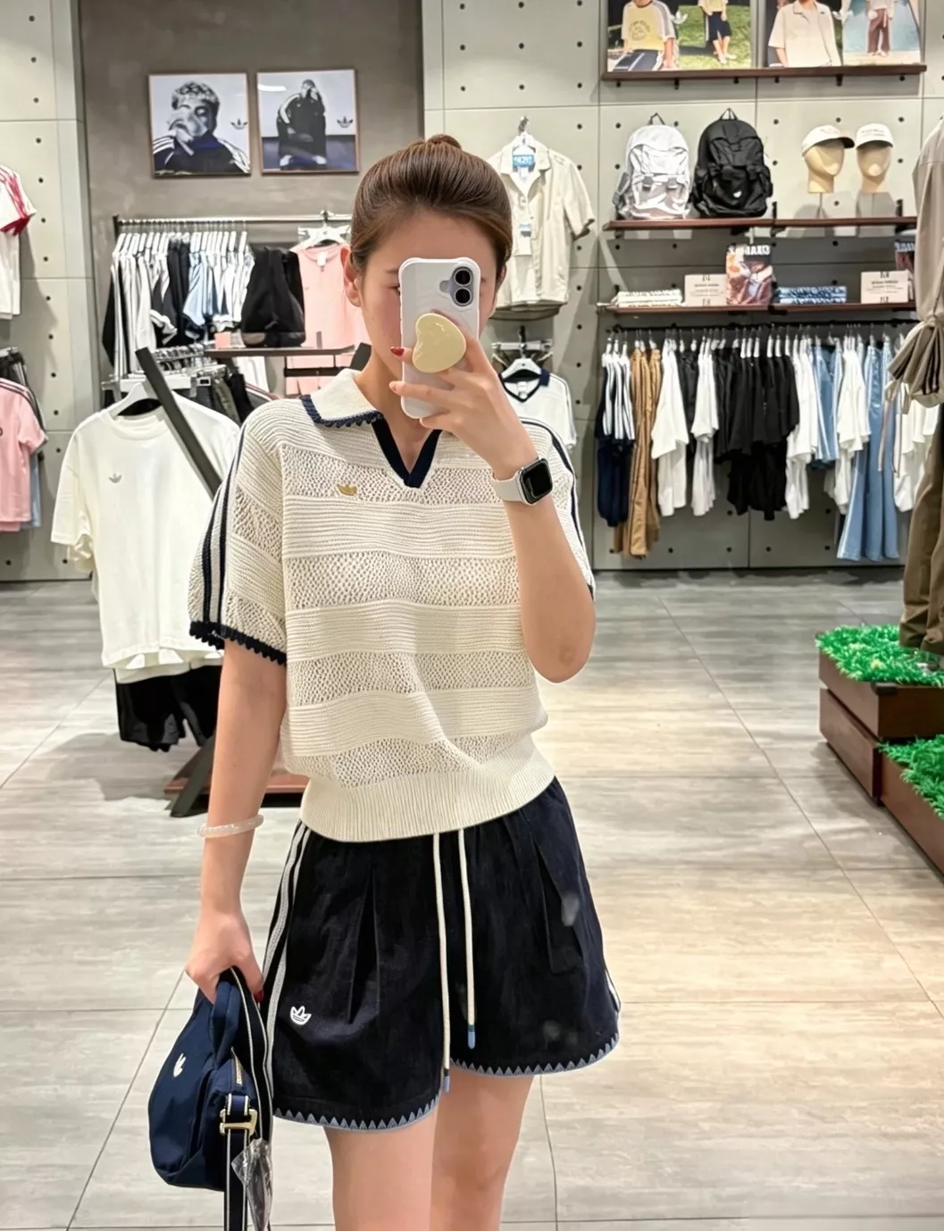 아디다스 삼선 배색 브이넥 펀칭 반소매 니트 폴로 상세 이미지 24