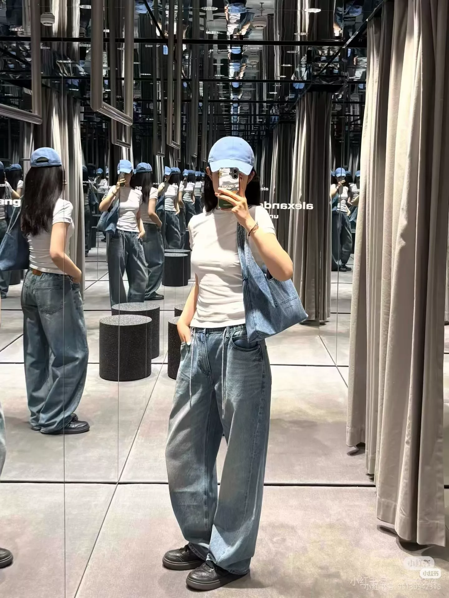 알렉산더왕 스톤 장식 드로스트링 배럴핏 데님 팬츠 상세 이미지 57