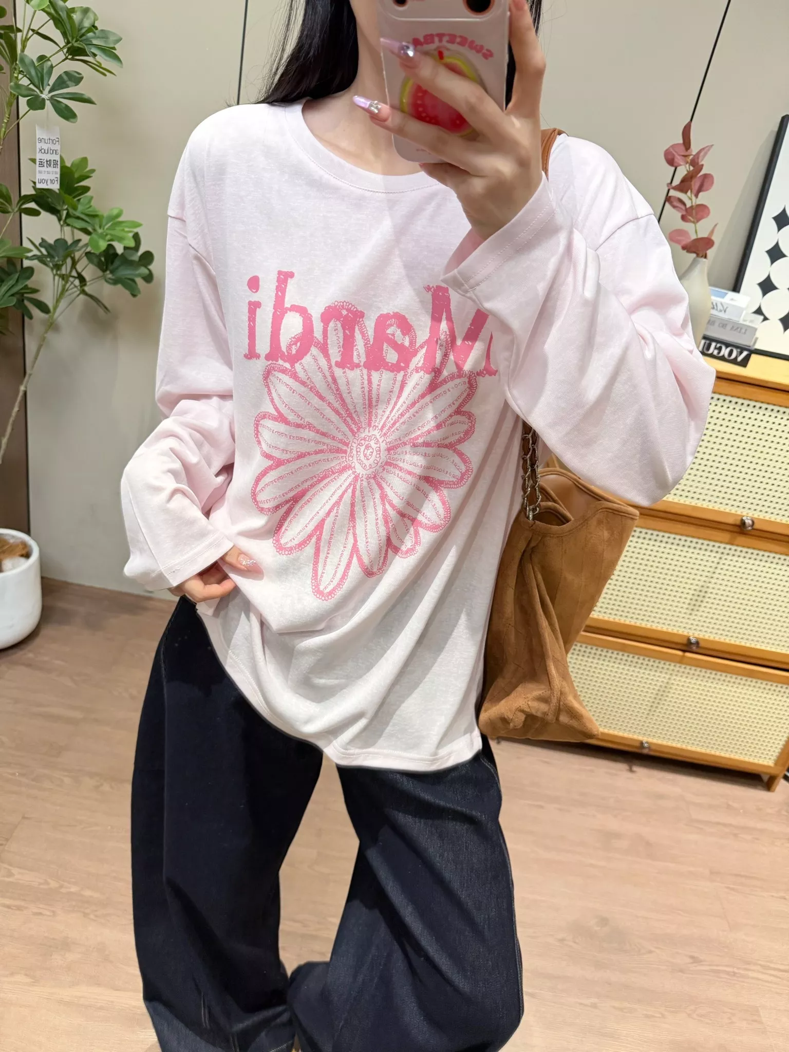 마르디 플라워 레터링 프린트 루즈핏 자외선 차단 긴소매 티셔츠 상세 이미지 49