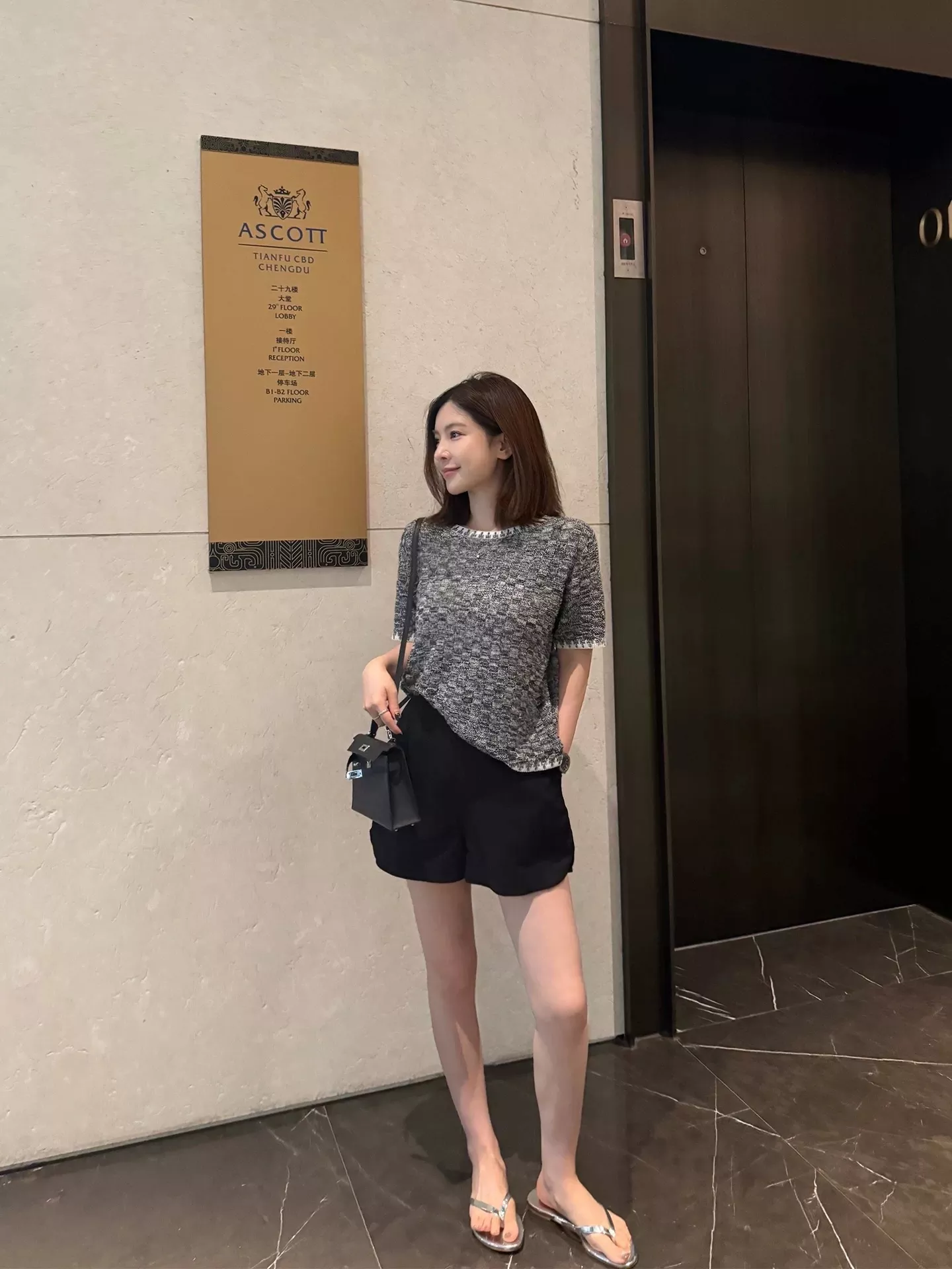 샤넬 텐셀 린넨 블렌드 위빙 텍스처 반소매 니트 상세 이미지 24