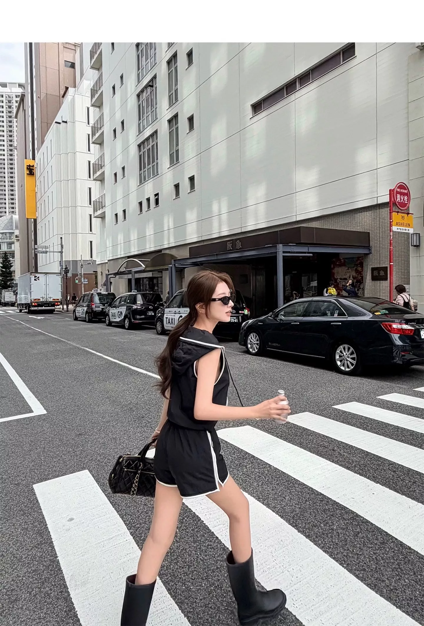 샤넬 코코 비치 배색 후드 베스트 쇼츠 세트 상세 이미지 35