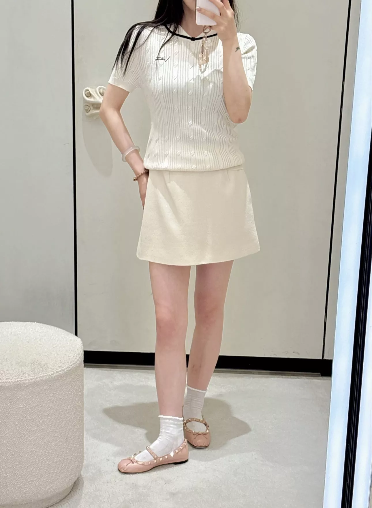 발렌티노 배색 인타르시아 케이블 세일러 칼라 반팔 니트 상세 이미지 25