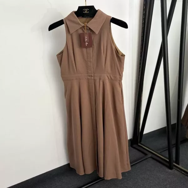 로로피아나 카라 디테일 민소매 롱 셔츠 원피스