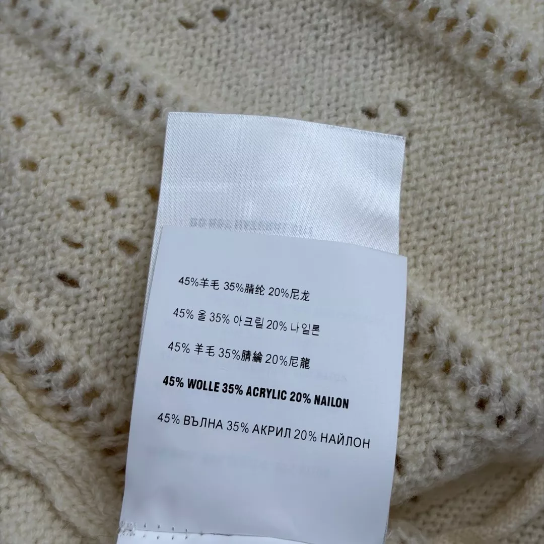 미우미우 로고 자수 레터링 니트 슬리브리스 탑 상세 이미지 9