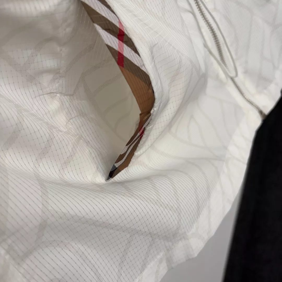 버버리 로고 레터링 드로스트링 롱슬리브 후드 재킷 상세 이미지 6