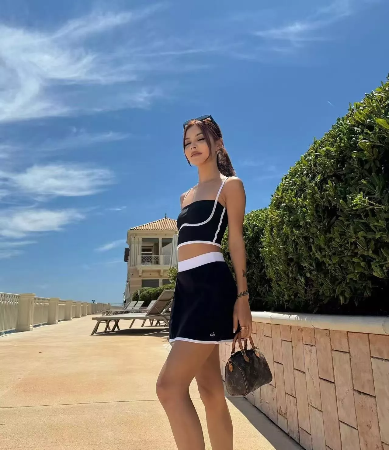 알로요가 반사 레터링 브라패드 슬리브리스 스커트 팬츠 세트 상세 이미지 19