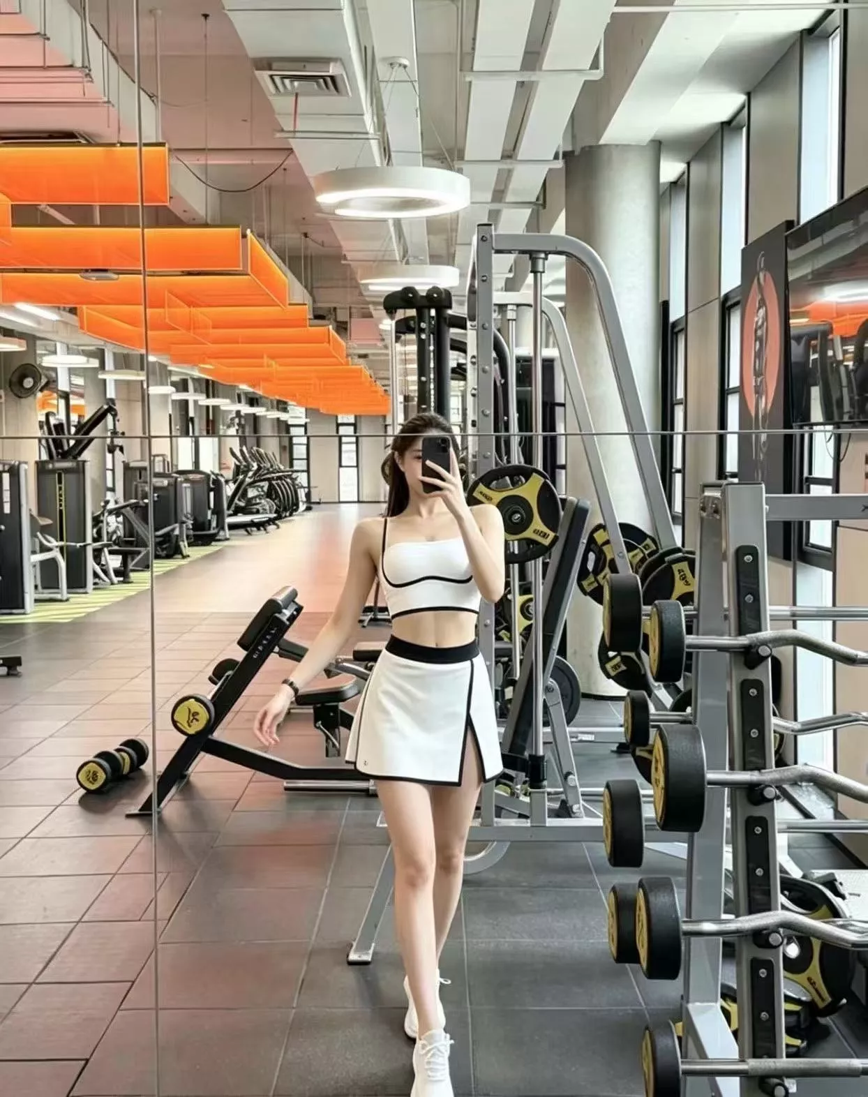 알로요가 반사 레터링 브라패드 슬리브리스 스커트 팬츠 세트 상세 이미지 15
