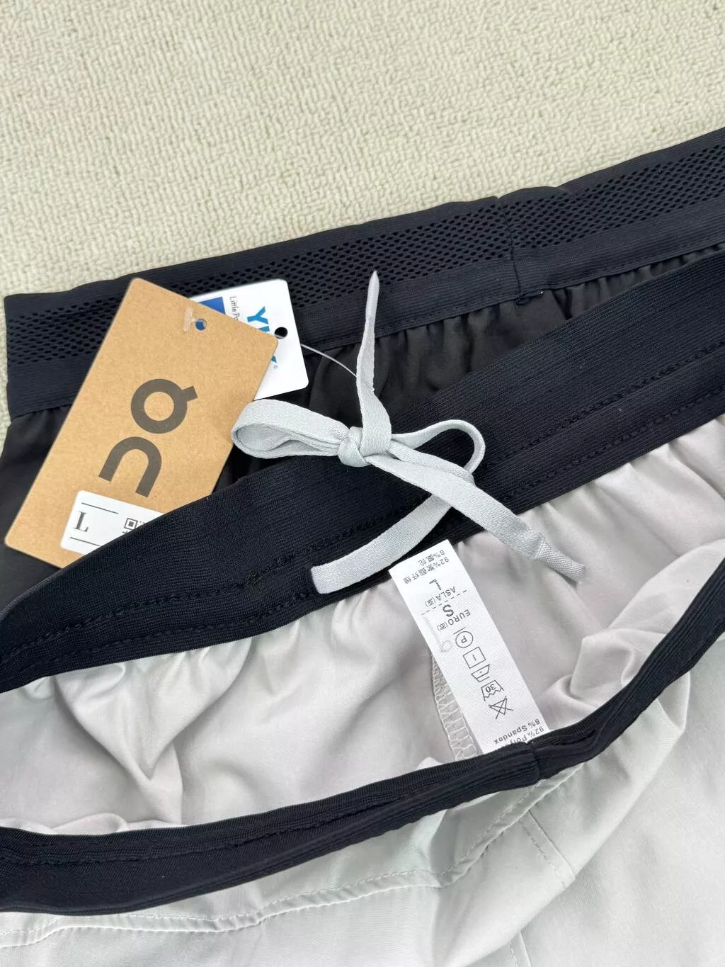 온러닝 레이저 펀칭 경량 스트레치 기능성 숏팬츠 상세 이미지 5