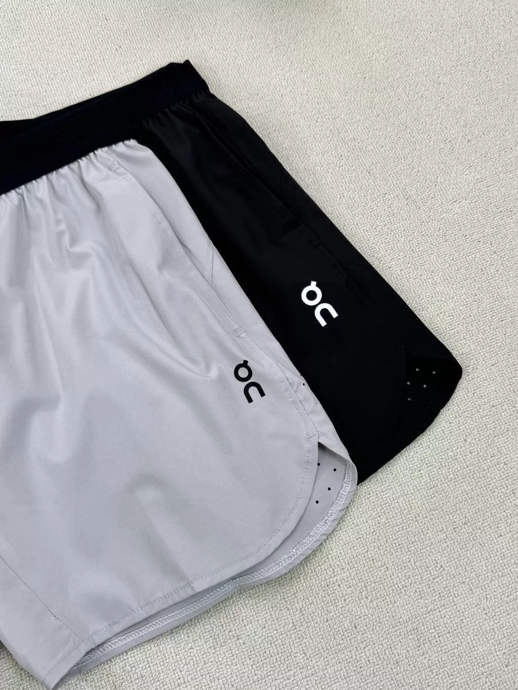 온러닝 레이저 펀칭 경량 스트레치 기능성 숏팬츠 상세 이미지 3