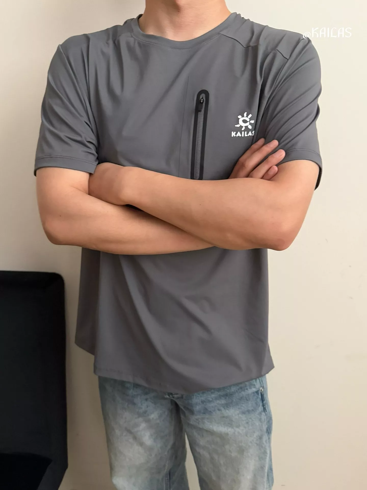 카일라스 쿨링 속건 경량 원넥 반팔 티셔츠 상세 이미지 10