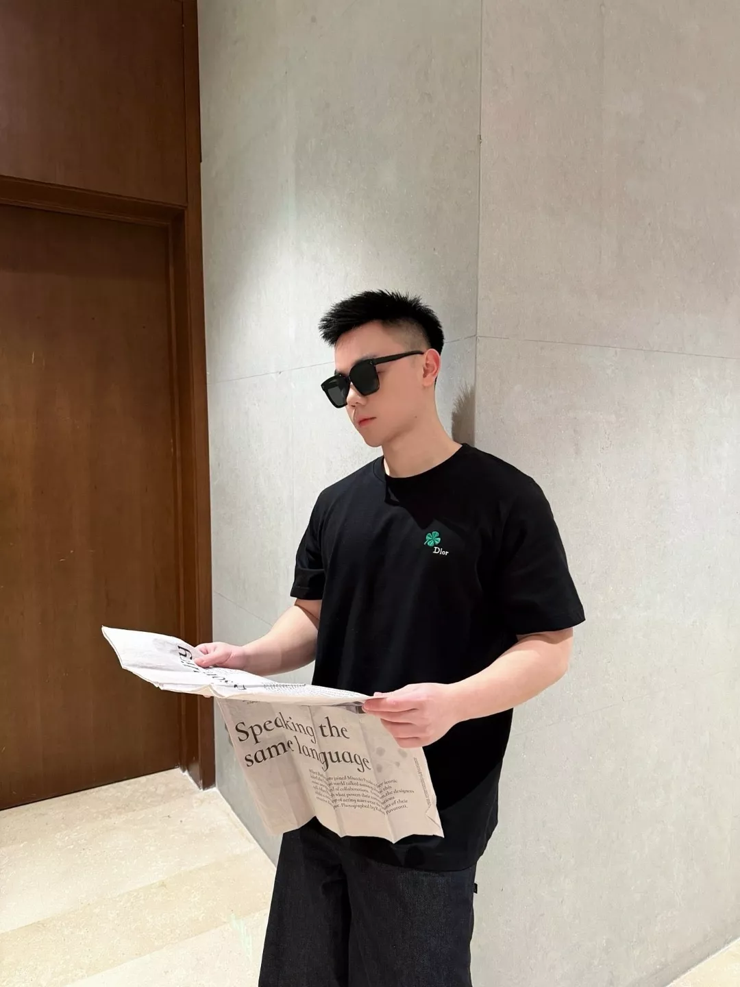 디올 네잎클로버 자수 코마코튼 반팔 티셔츠 상세 이미지 13