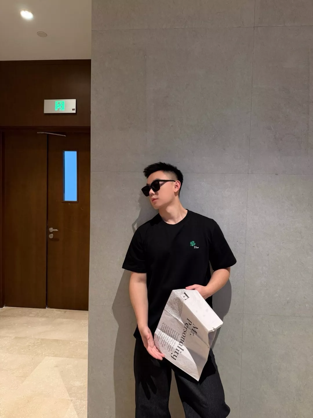디올 네잎클로버 자수 코마코튼 반팔 티셔츠 상세 이미지 18