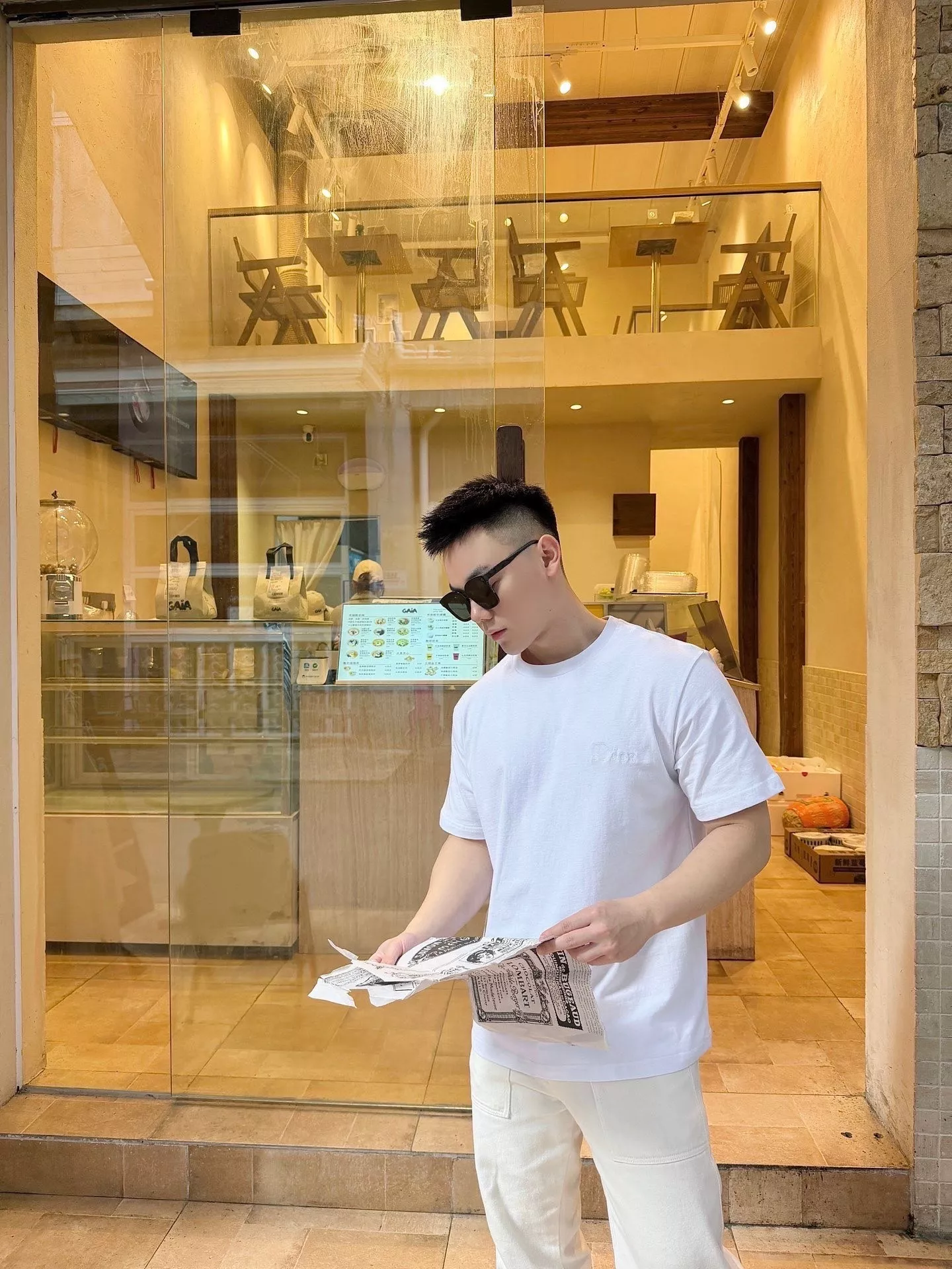 디올 로고 자수 루즈핏 코튼 반소매 티셔츠 상세 이미지 13