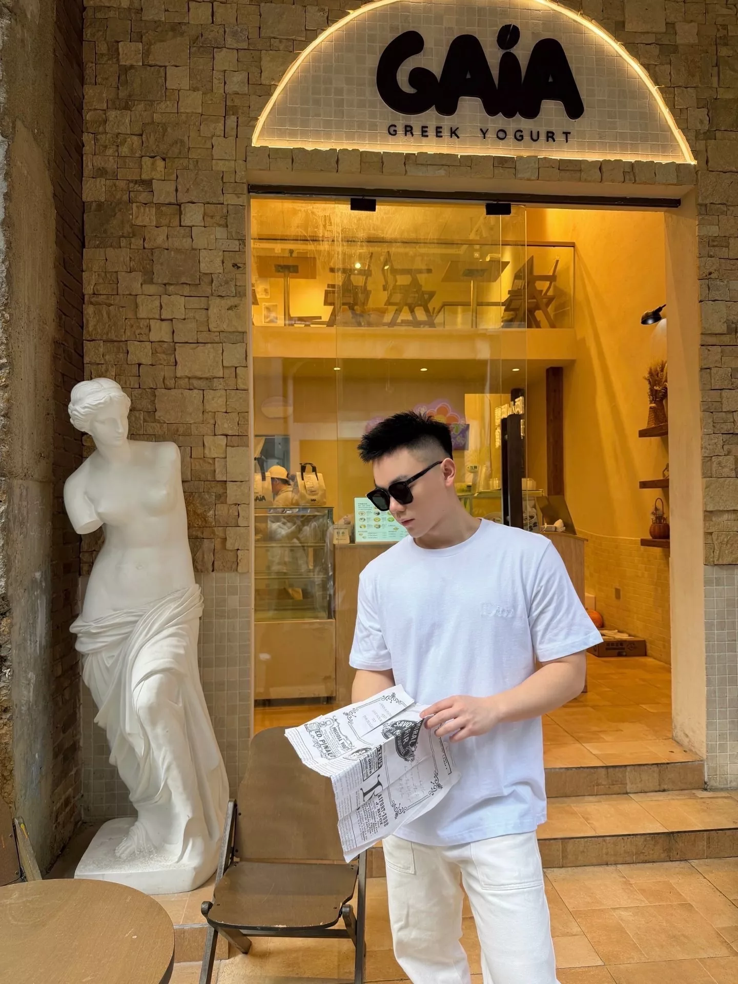 디올 로고 자수 루즈핏 코튼 반소매 티셔츠 상세 이미지 16